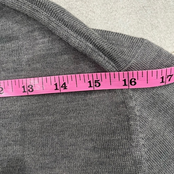 [L]Banana Republic Men's Dark Gray Crewneck Italian Merino Wool Sweater EUC - Picture 6 of 6